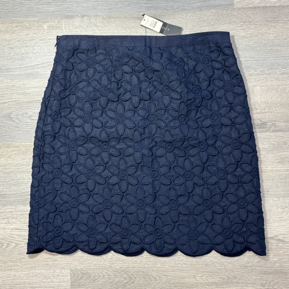 Talbots Navy Linen Embroidered Floral Scallop Hem Lined Skirt - 10 Petites NWT - Picture 5 of 6